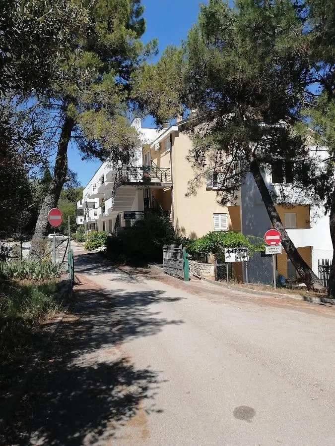 Apartment Val Pula 0*,
